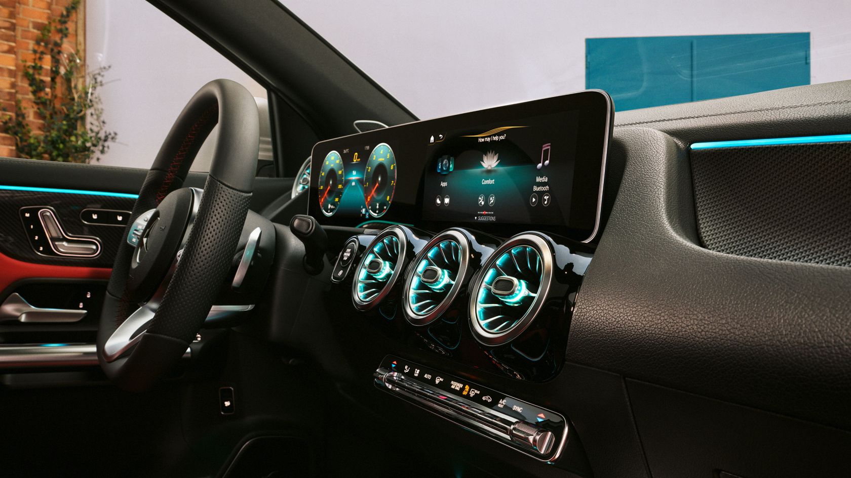 На иллюстрации изображен дисплей нового Mercedes-Benz GLA.